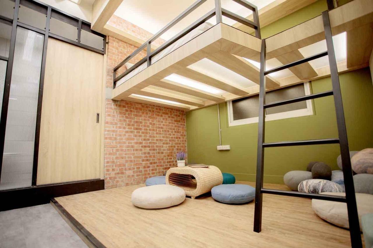 Bird Series B&B&Hostel複合式民宿#本國旅客須先匯款 Tainan Exterior foto